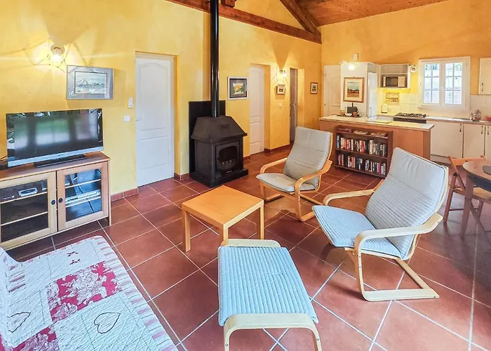 Awesome In Ferienhaus Ferrieres-Poussarou